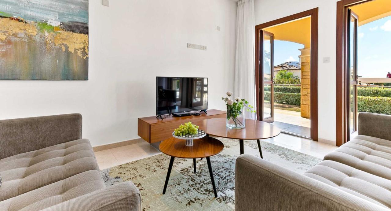 Modern Ap02 - Zodia With Private Garden, Aphrodite Hills Kouklia