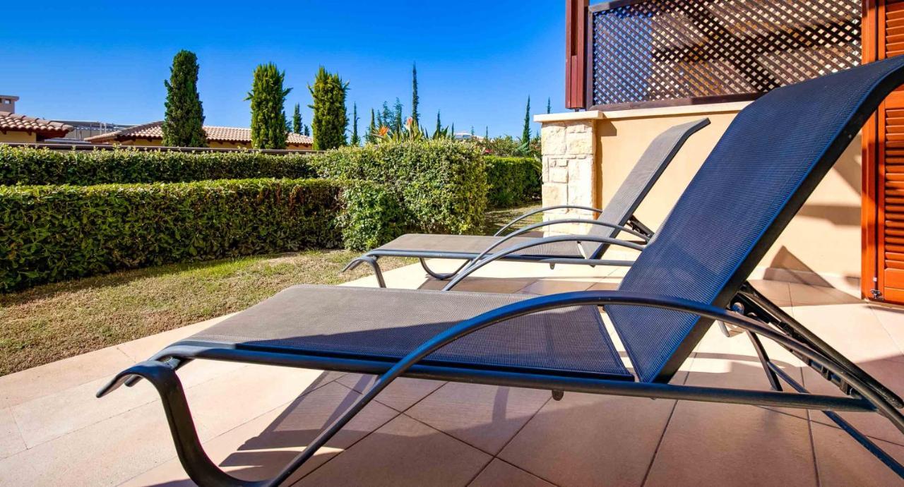 Modern Ap02 - Zodia With Private Garden, Aphrodite Hills Apartment