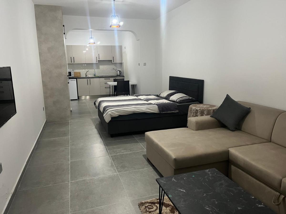 Smart Apartment *