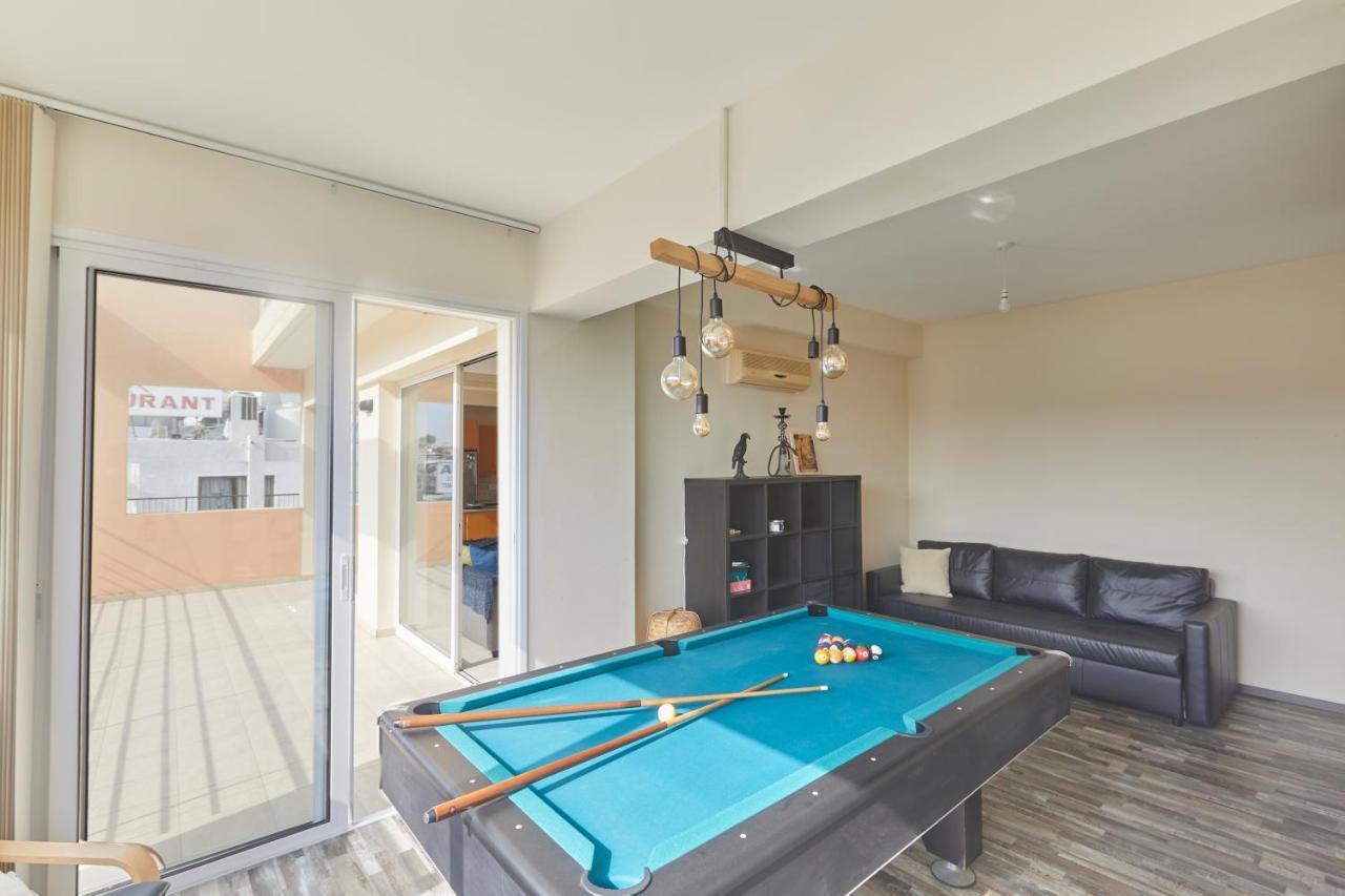 Apartment Spectacular Sea View, Private Jacuzzi & Table Pool