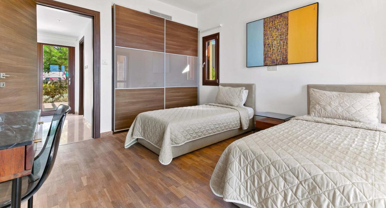 Modern Ap02 - Zodia With Private Garden, Aphrodite Hills Apartment Kouklia