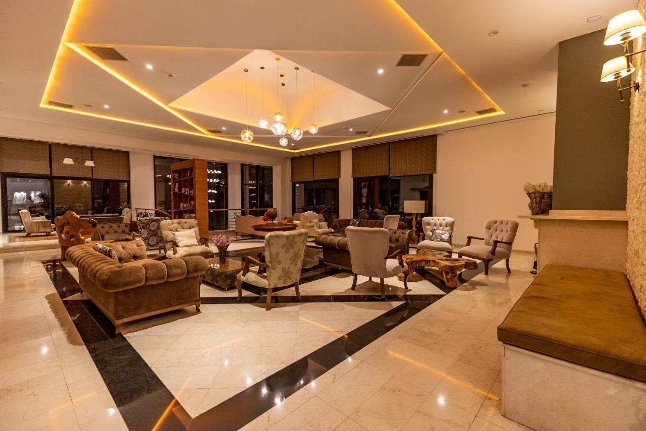 Hotel Korineum Golf & 4*