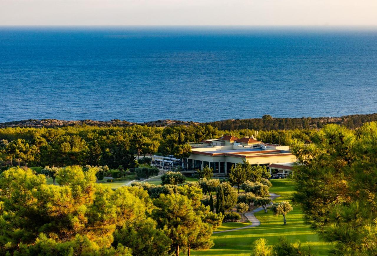 Korineum Golf & Hotel 4*