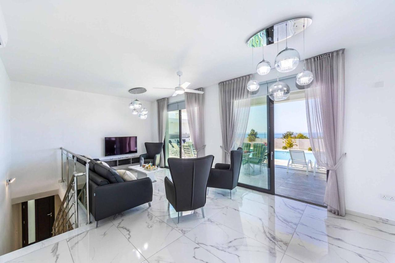Villa Pleiades *