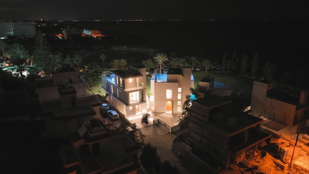 Mythical Zeus And Venus Villa