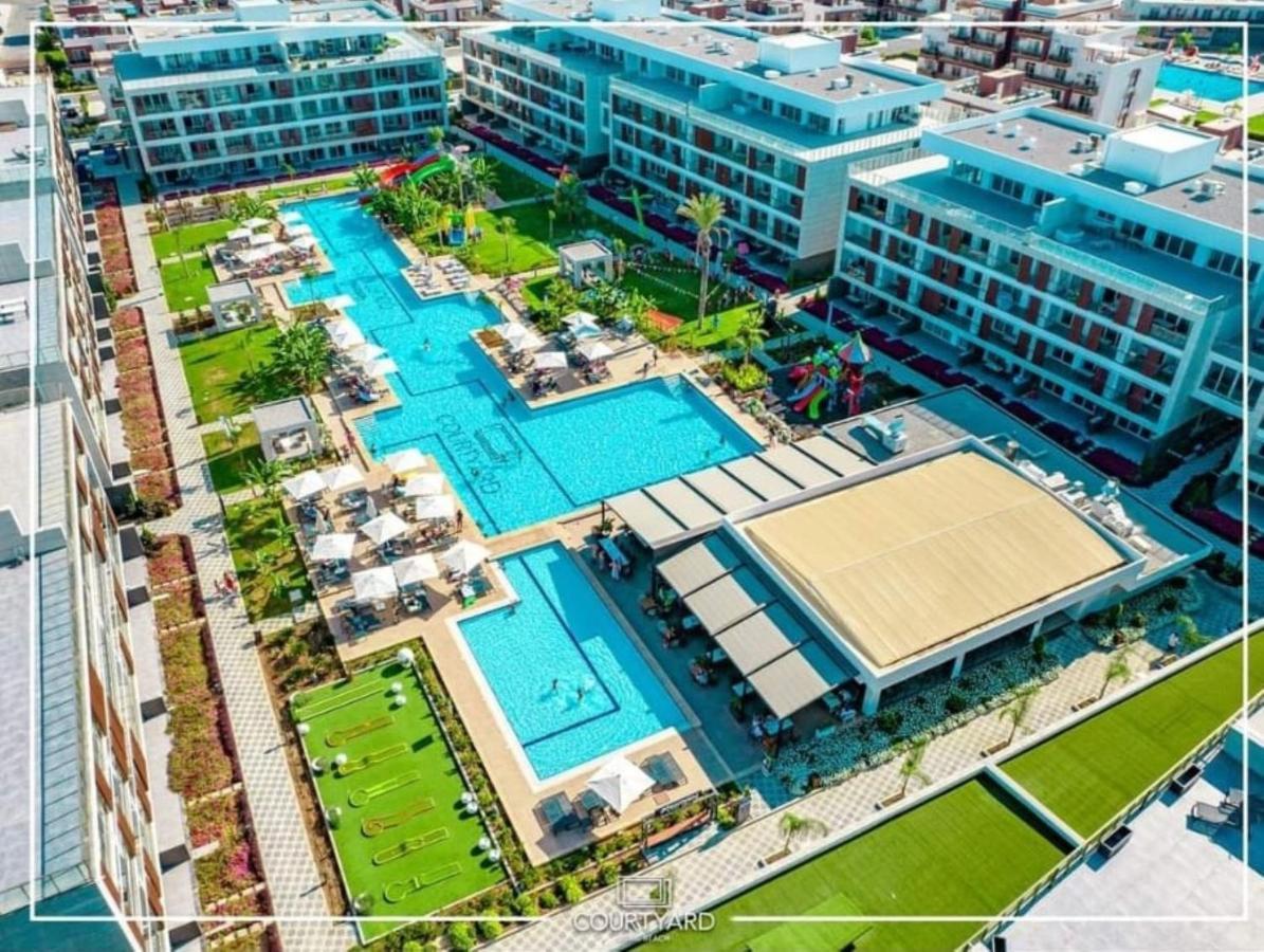 Courtyard Long Hotel