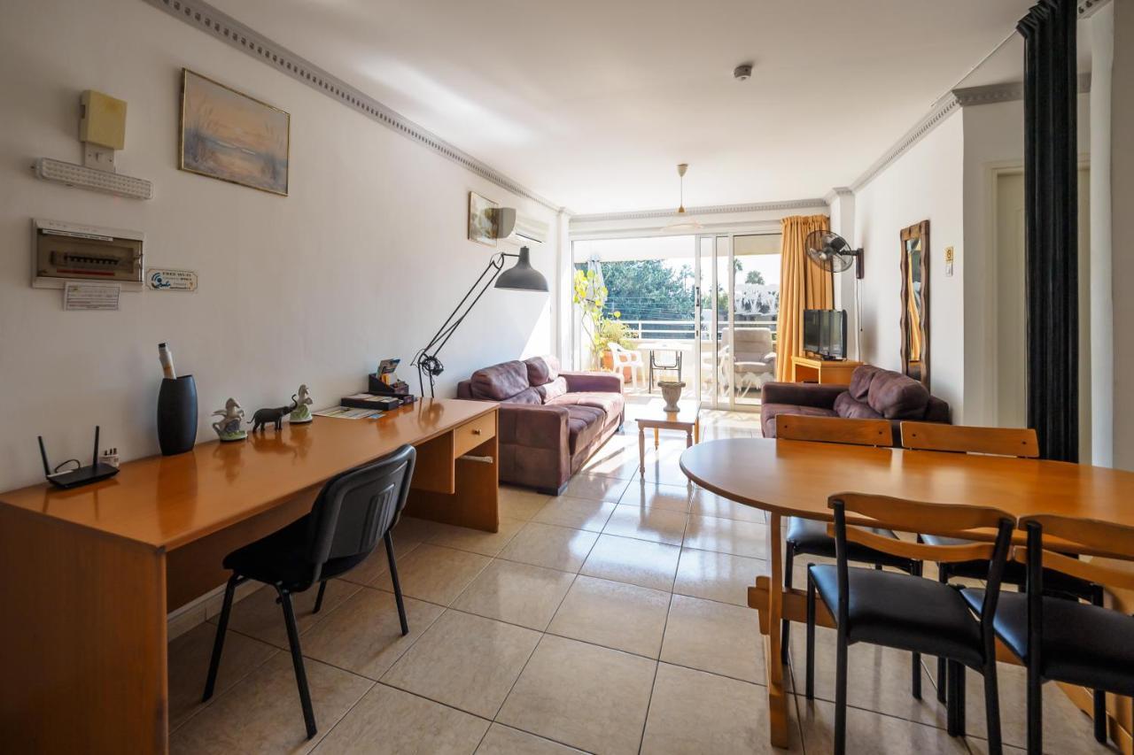 Apollonia Aparthotel Paphos