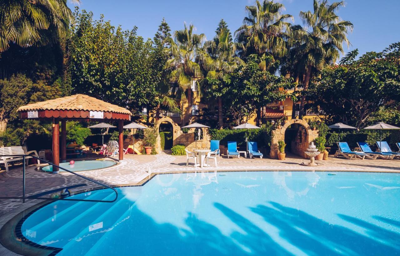 Apollonia Aparthotel Paphos