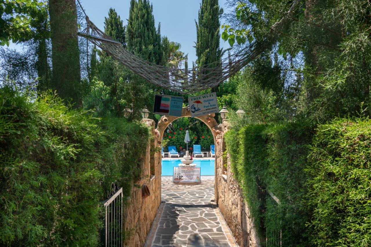 Apollonia Aparthotel 2*