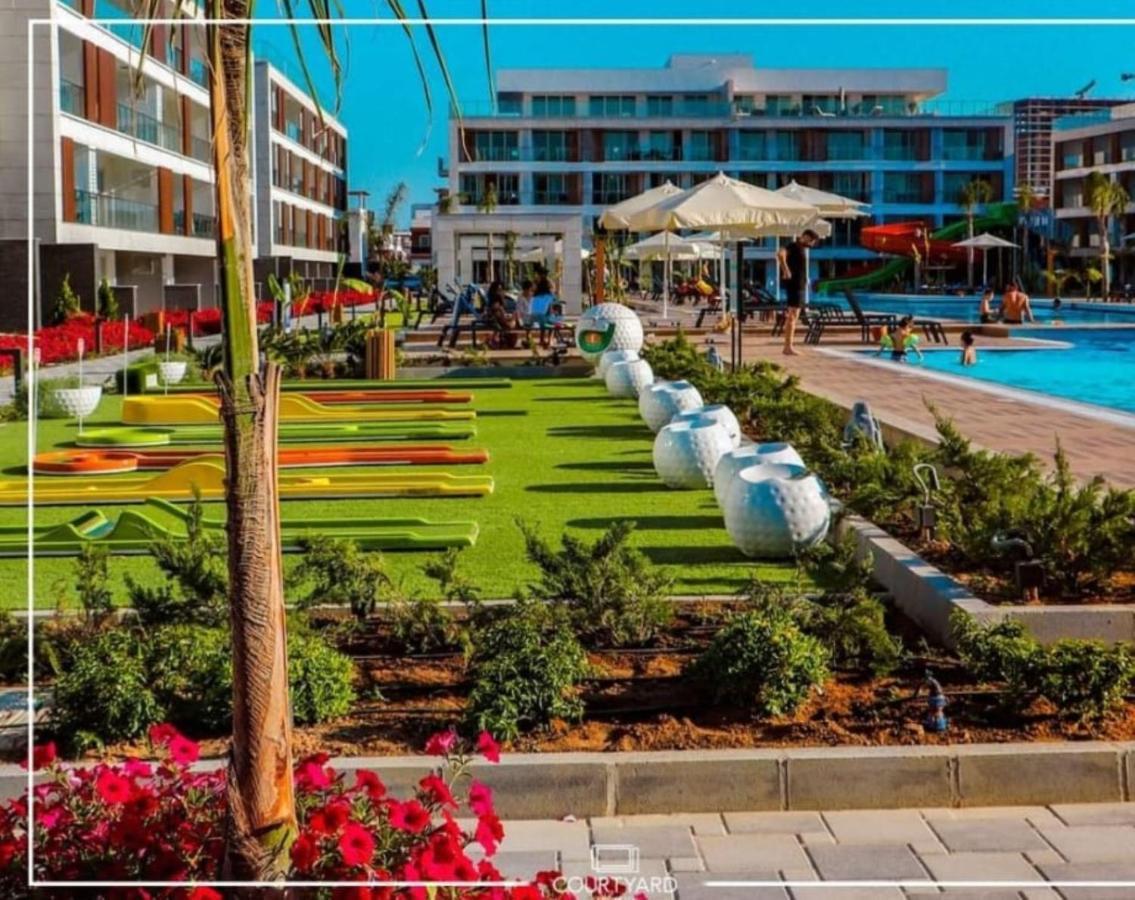 Courtyard Long Hotel 3*