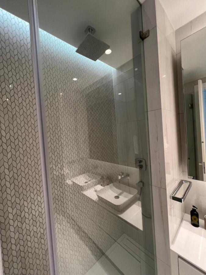 Del Mar Beachfront Boutique Apartment