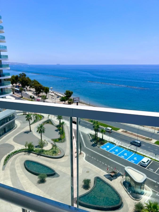 Del Mar Beachfront Boutique Apartment