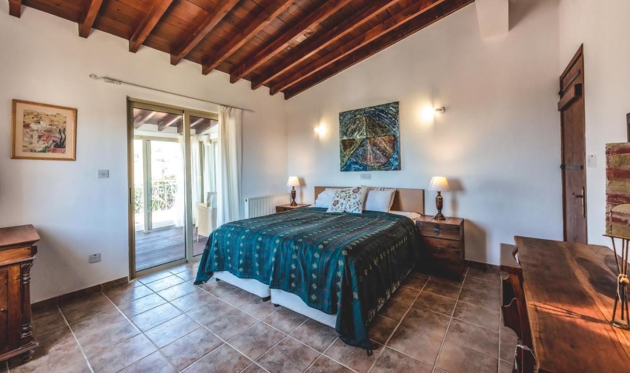 Cyprus Villages & Restaurant - Location - - With Access To Pool And Stunning Views * Tochni