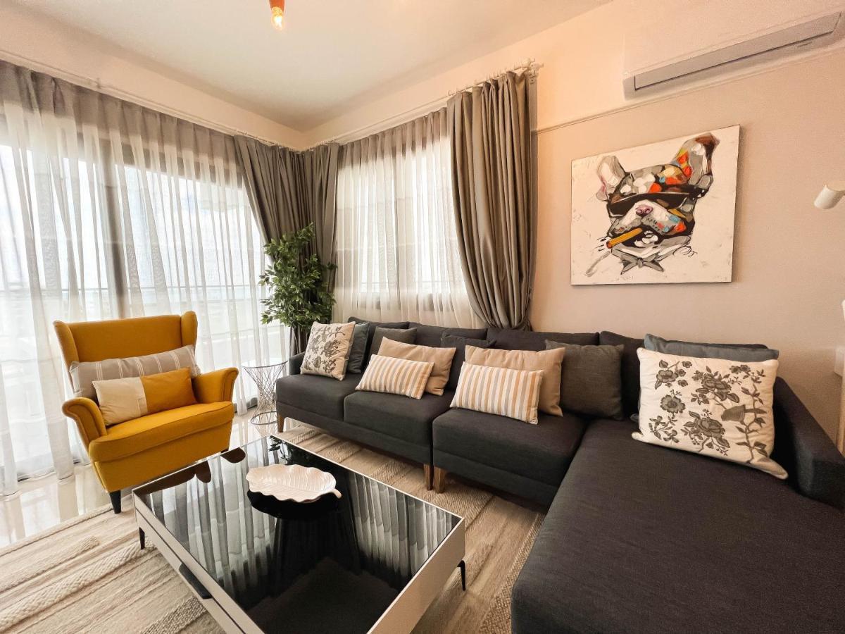 Caesar & Apartment *
