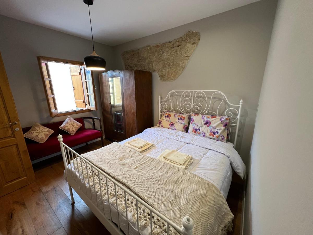 Eftis - Renovated Traditional House Holiday home *