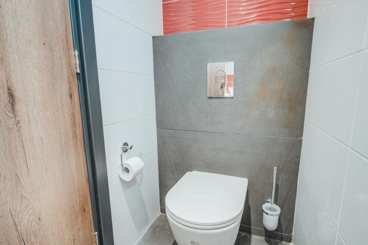 In Style In Modern 3 Bedroom Near Nissi & Square * Agia Napa