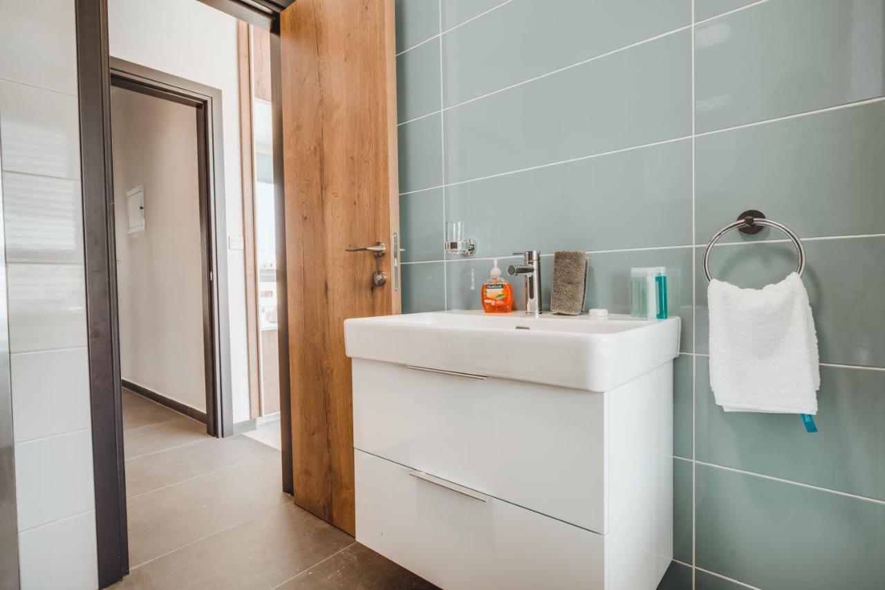 Pousada In Style In Modern 3 Bedroom Near Nissi & Square *