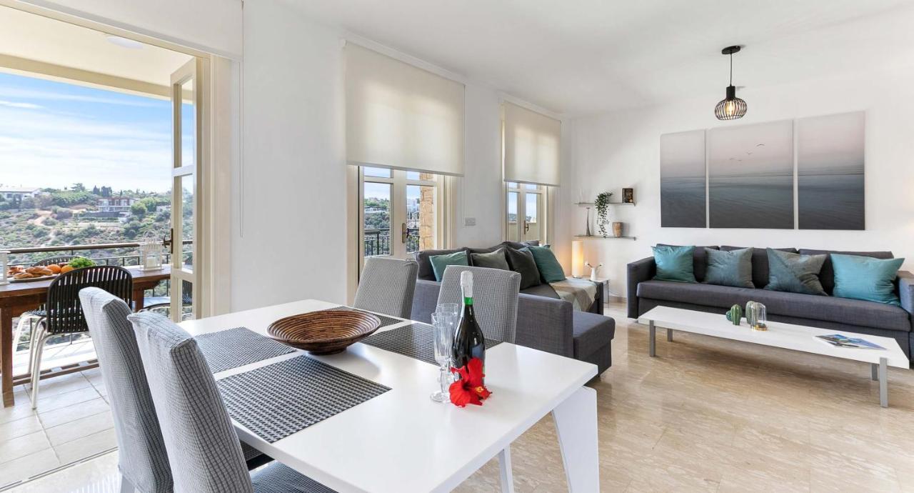 Modern U2 - Zias With Lovely Views In Heart Of Aphrodite Hills Apartment