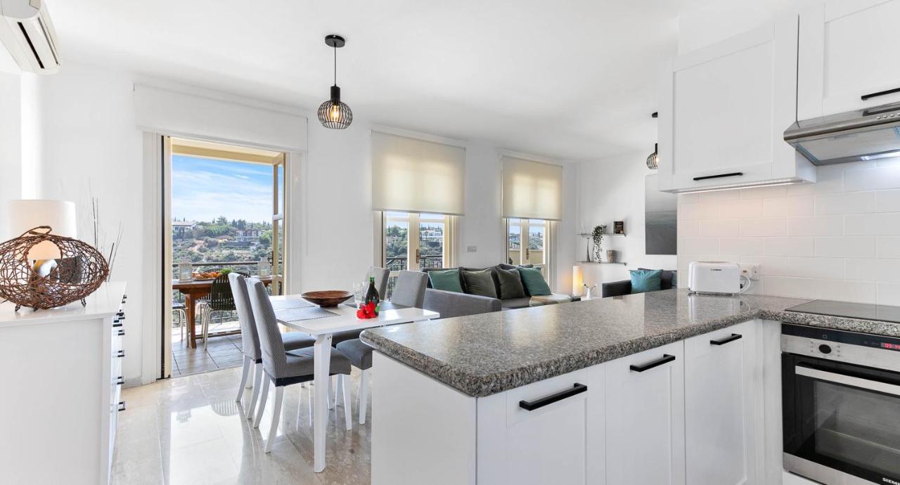 Modern U2 - Zias With Lovely Views In Heart Of Aphrodite Hills Apartment