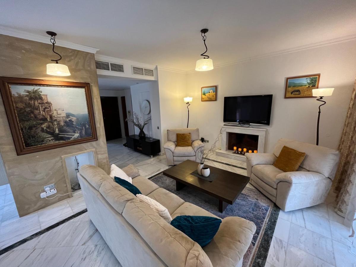 Villa Amorosa 14 *