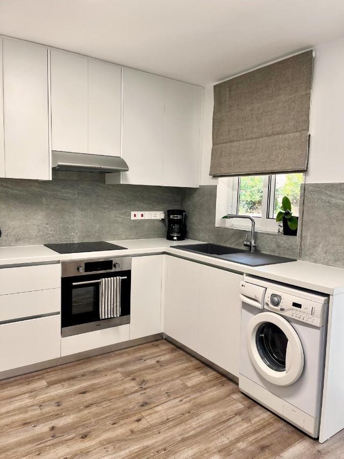 Silver Apartment