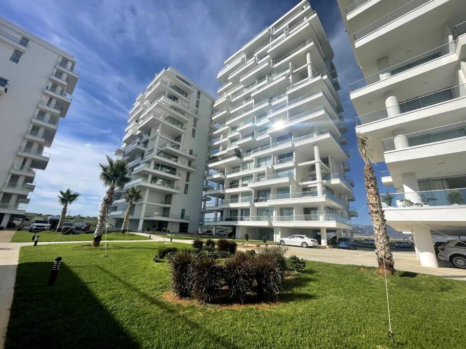 Apartment Colourful By The Coast