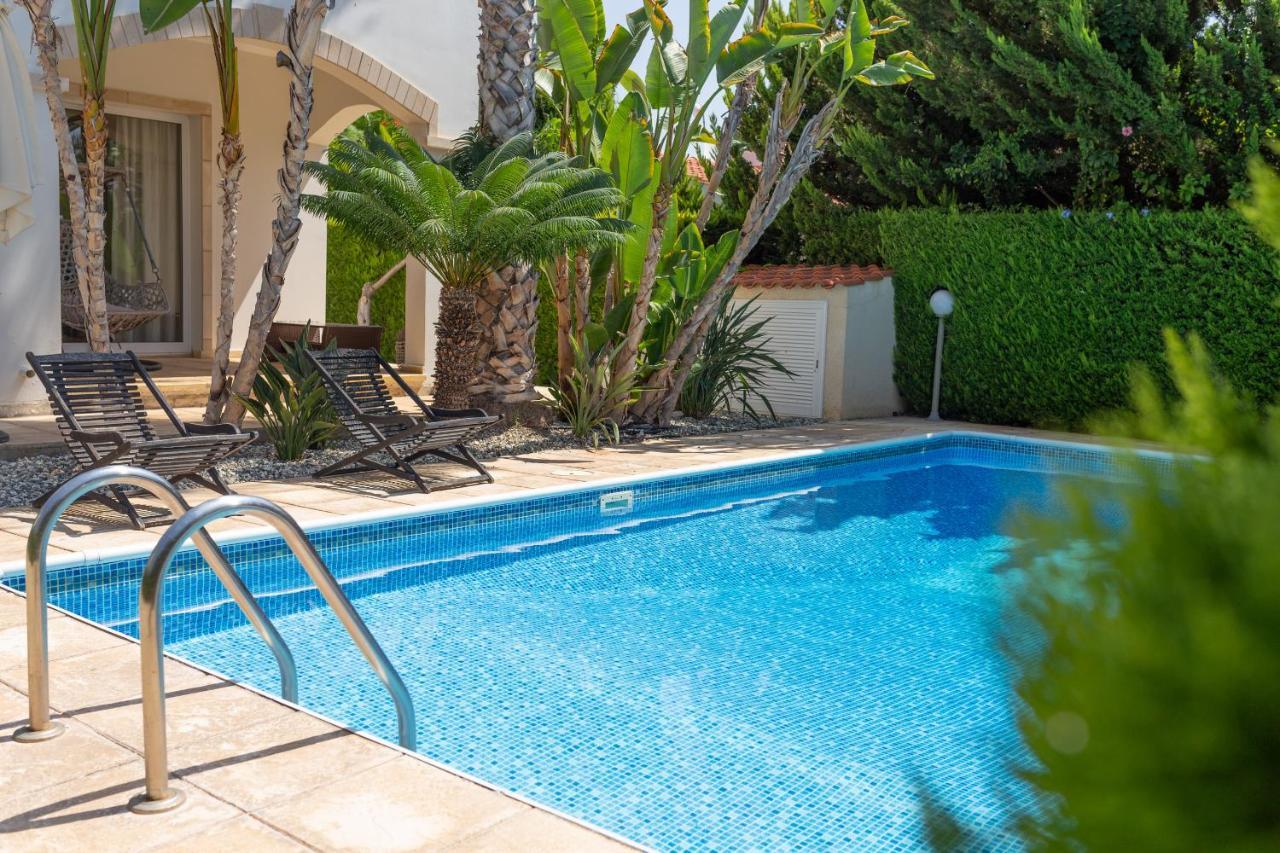 Villa Thalassa With Private Pool