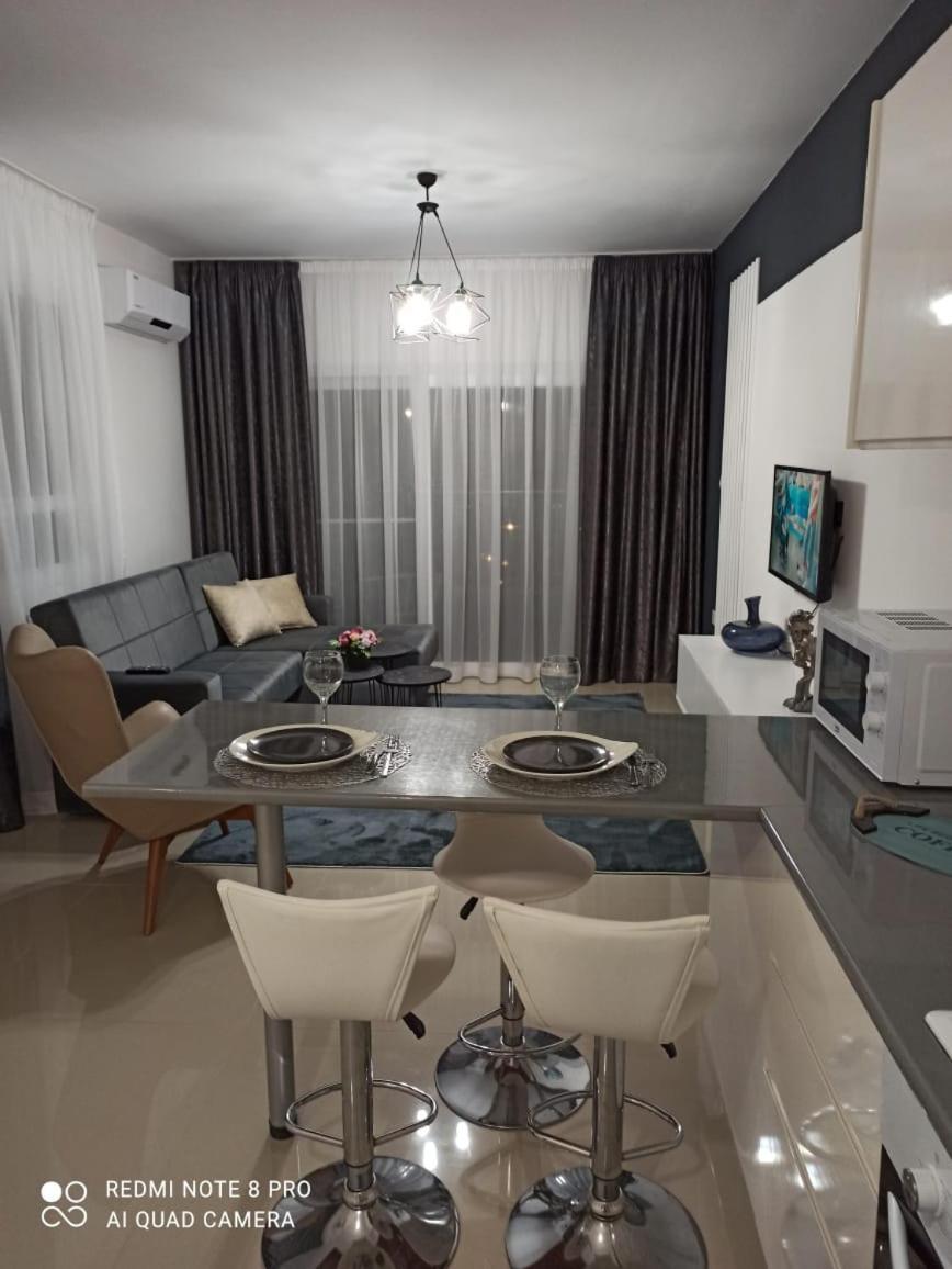 Caesar Flavius: Smart In Northern Cyprus Apartment *