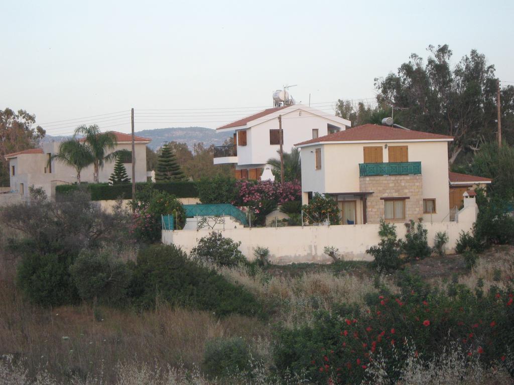 Pergia Latchi Villa