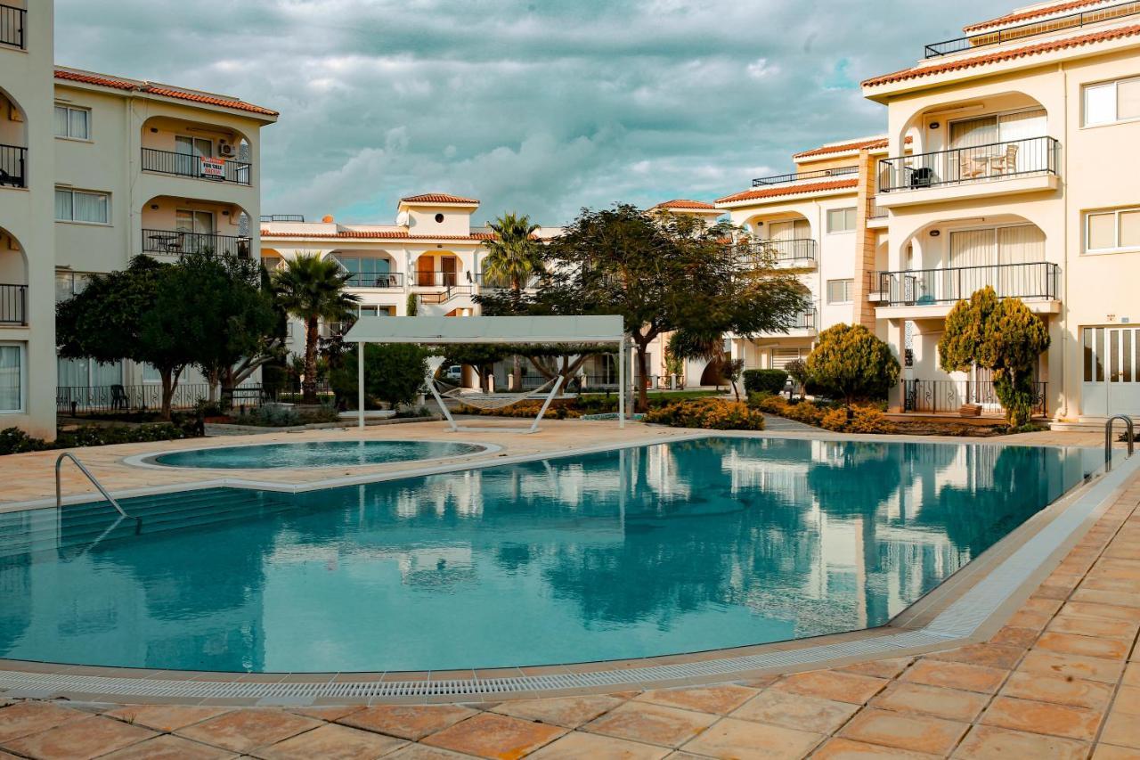 Fantastic 4 Cyprus First Line Beachfront Boghaz