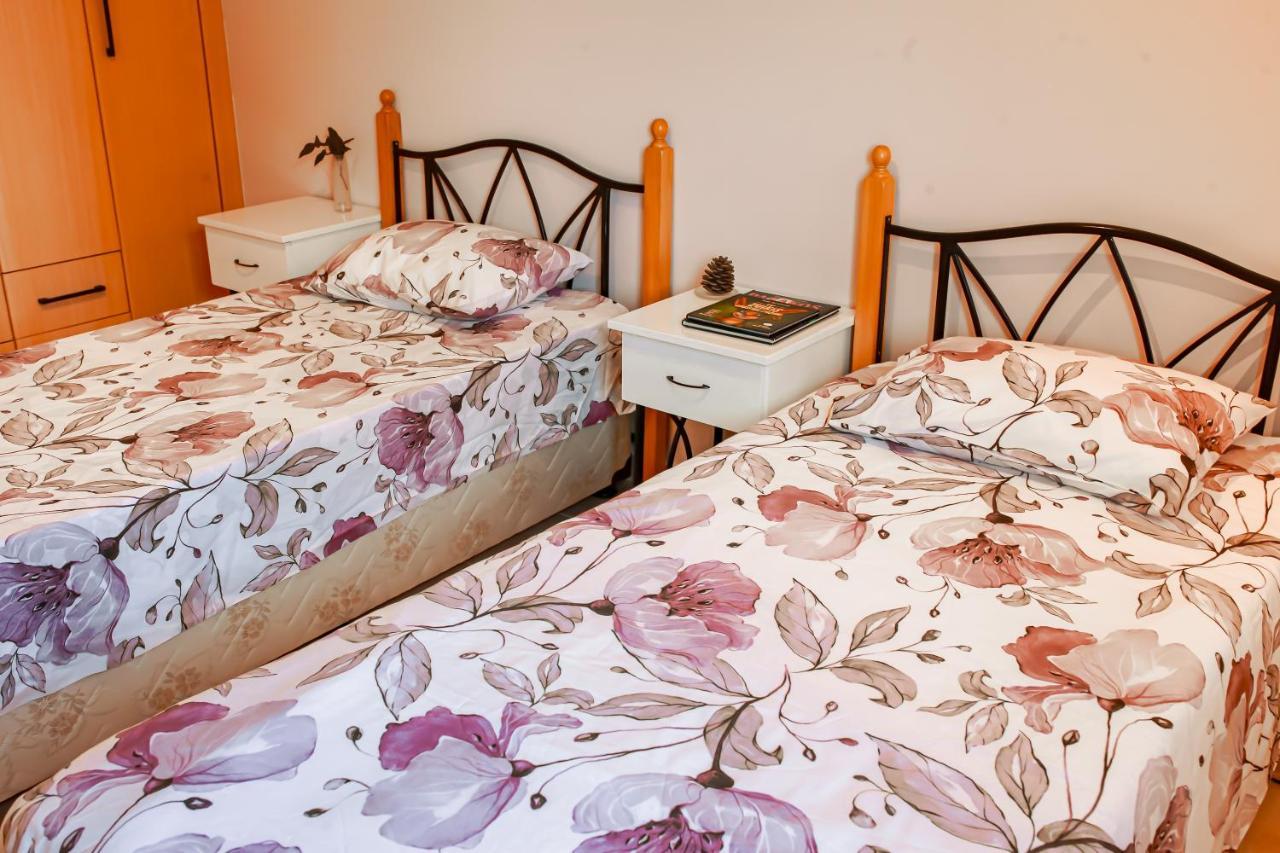 Fantastic 4 Cyprus First Line Beachfront Apartment