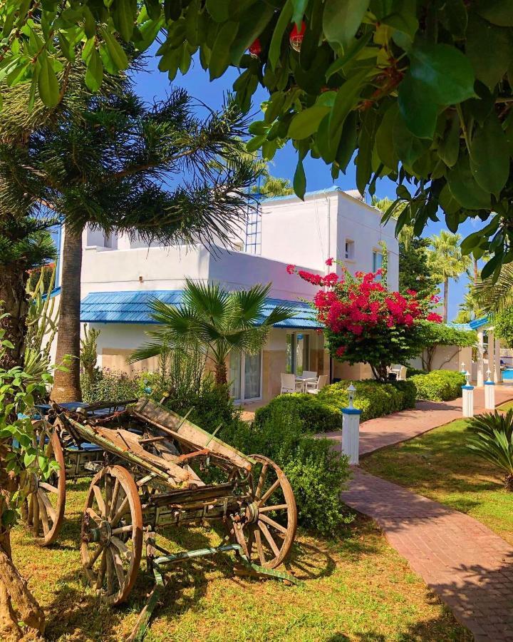 Hotel Pine Bay Boutique & Cakistes Restaurant Kyrenia (Northern Cyprus)