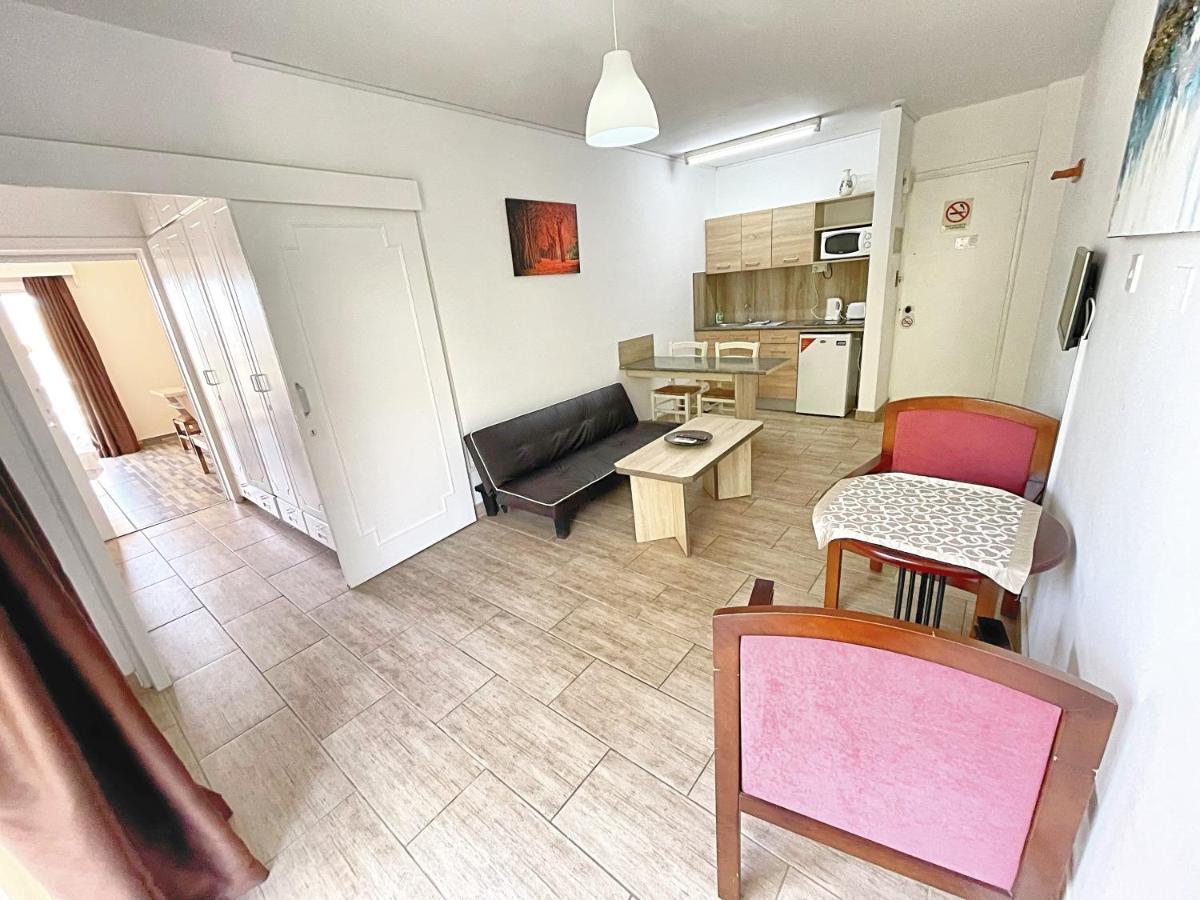 Antonis G. Aparthotel 2*