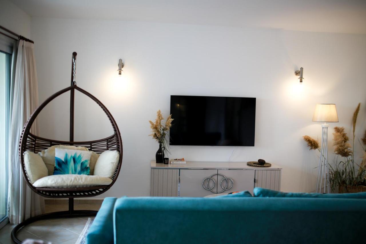 Fantastic 4 Cyprus First Line Beachfront Appartement Boghaz
