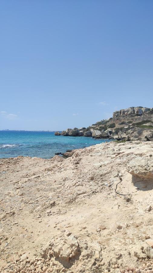 Fantastic 4 Cyprus First Line Beachfront Boghaz