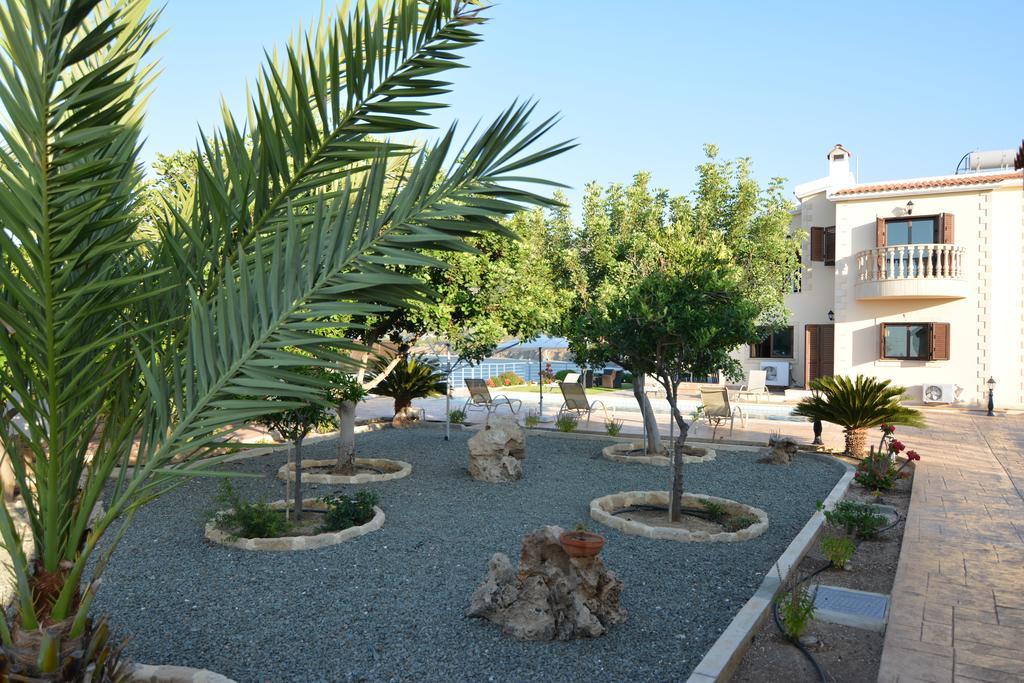 Kalli Villa *
