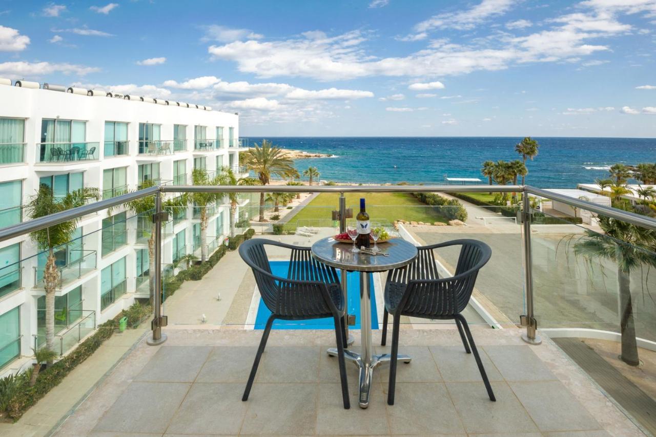 Gabriela - Coralli Beachfront