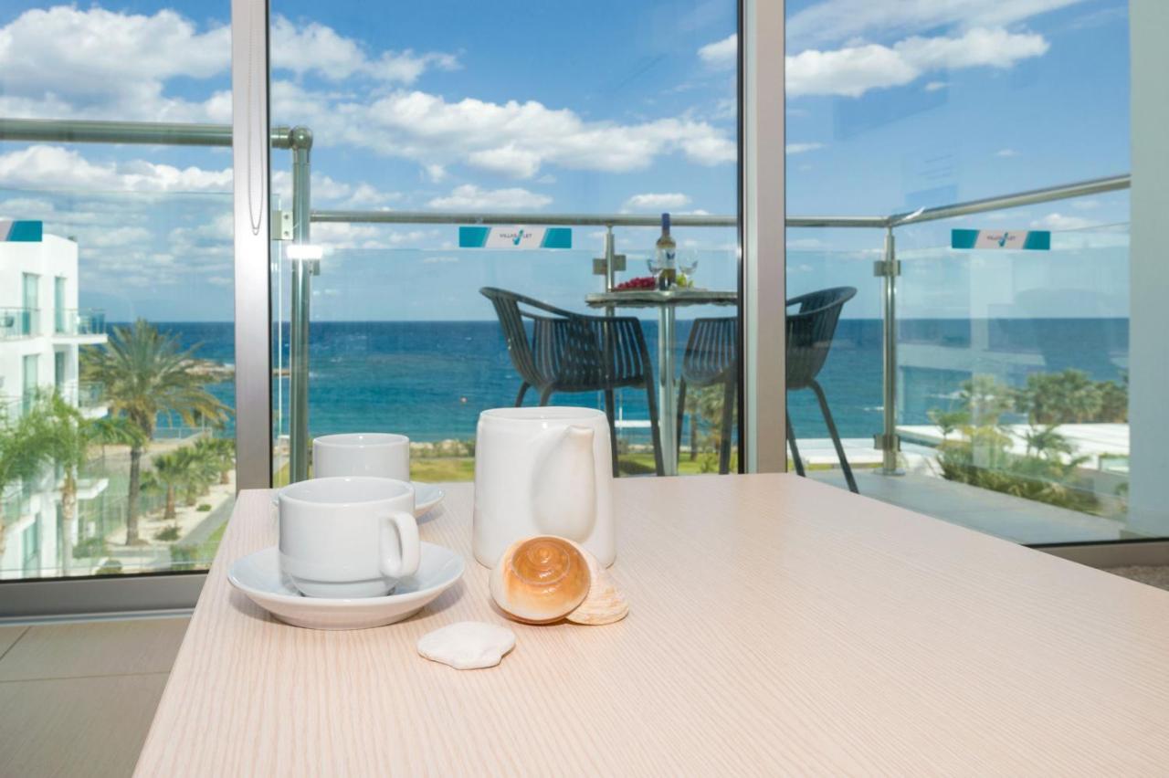 Gabriela - Coralli Beachfront Holiday home