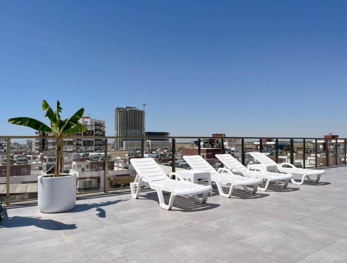 Courtyard Long 3*
