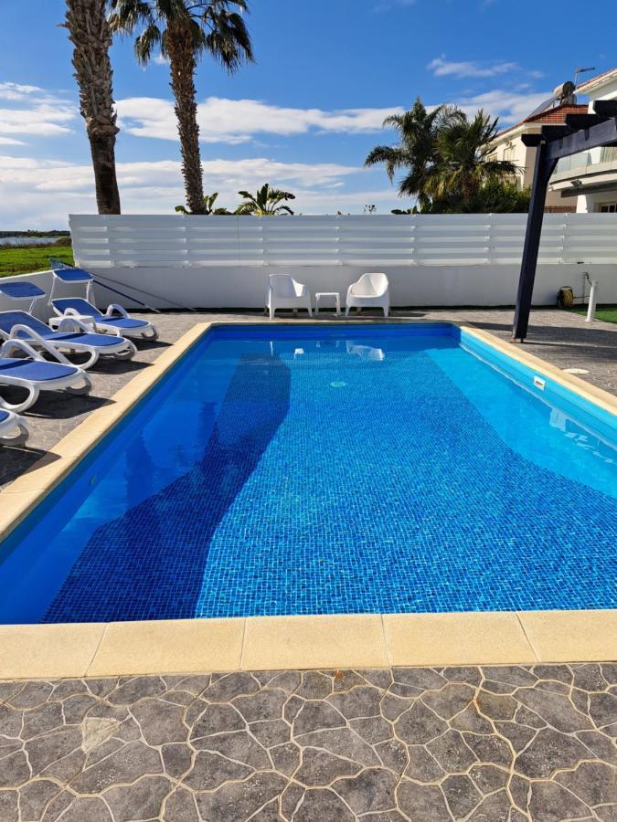 Waves Villa Mazotos