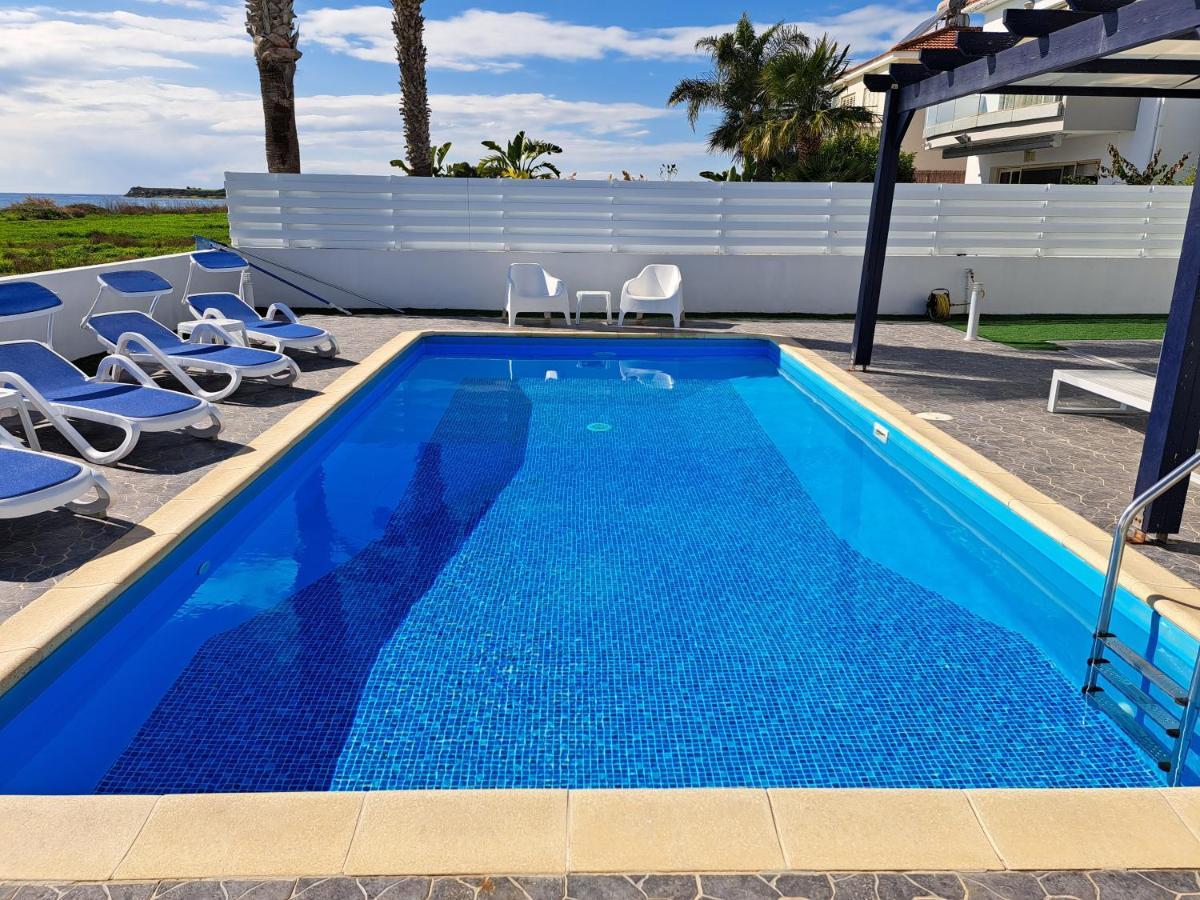 Waves Villa Mazotos