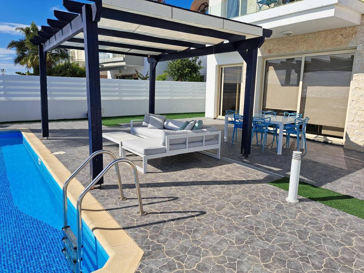 Waves Villa
