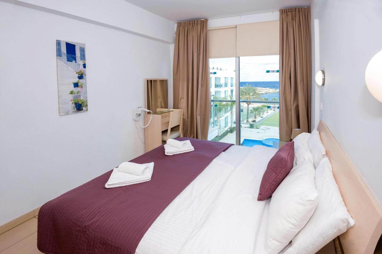 Gabriela - Coralli Beachfront