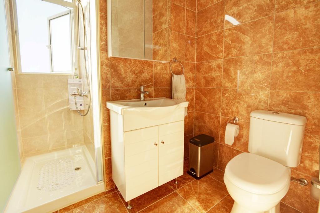 Holiday home Mario - 2min Walk From Kapparis Paralimni