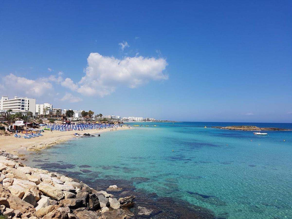 Silver Sands 3*