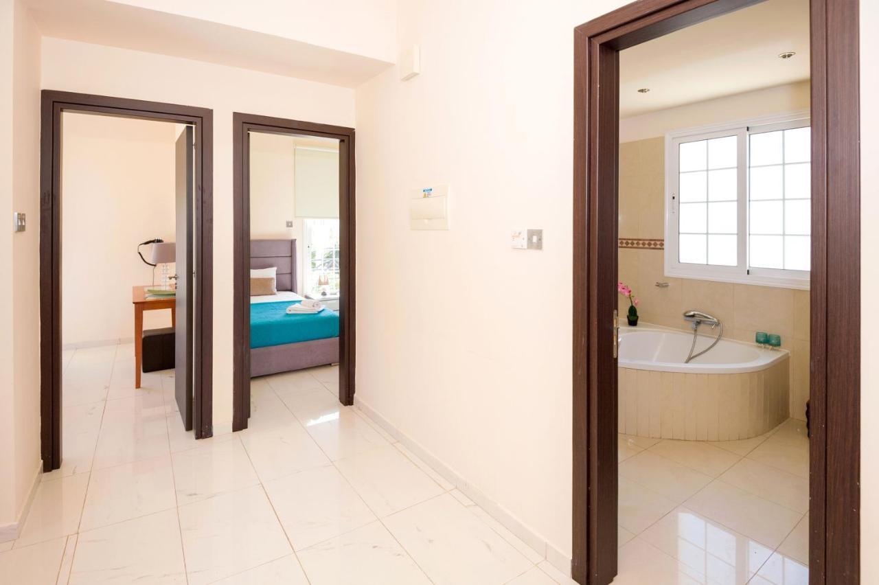 Oceania - Beachfront Villa Paralimni