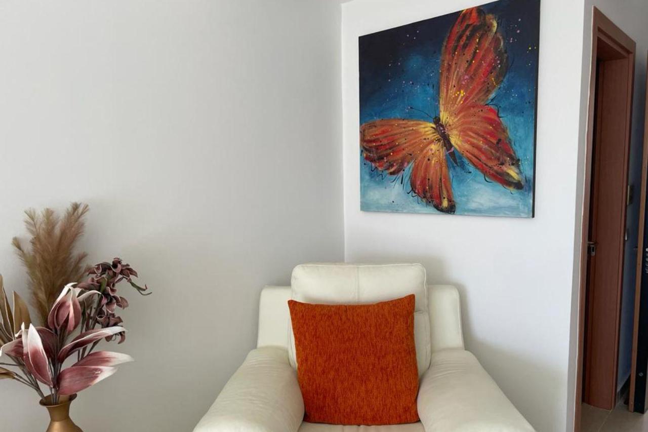 Eleona's Royal Gardens By Yiota - Luxury 2 Bed In Exclusive Complex Apartment