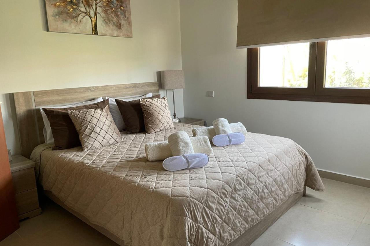Eleona's Royal Gardens By Yiota - Luxury 2 Bed In Exclusive Complex