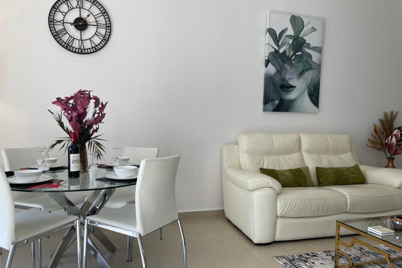 Eleona's Royal Gardens By Yiota - Luxury 2 Bed In Exclusive Complex *