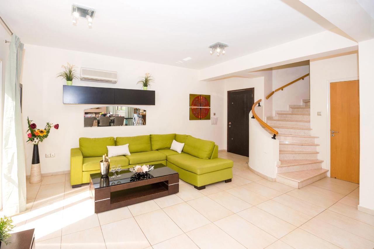 Emily Villa Protaras